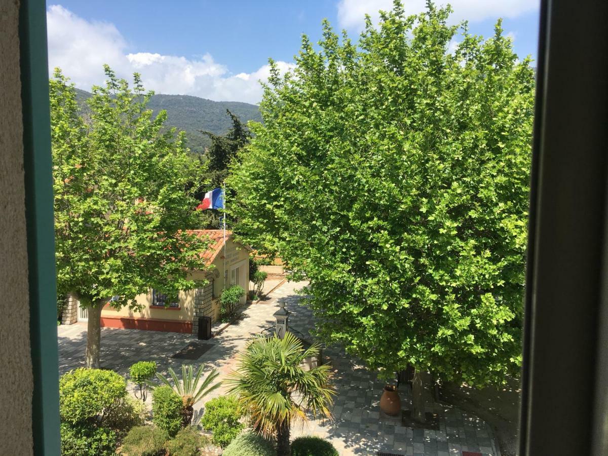 摩何雅兹大酒店 勒拉旺杜 外观 照片